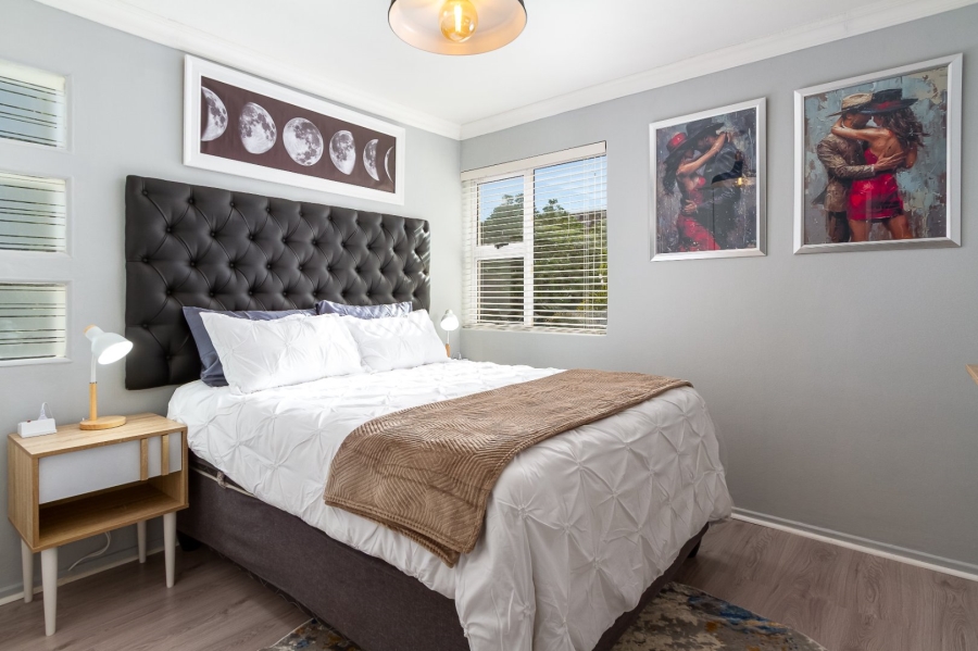 2 Bedroom Property for Sale in Green Point Western Cape